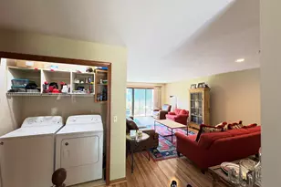 926 Village Ct, Holland, MI 49423 - Photo 13