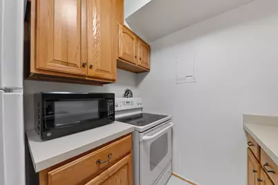2106 Pauline Boulevard #202, Ann Arbor, MI 48103 - Photo 7