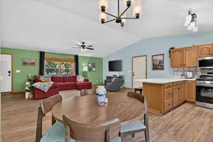117 Charlotte St, Edmore, MI 48829 - Photo 15