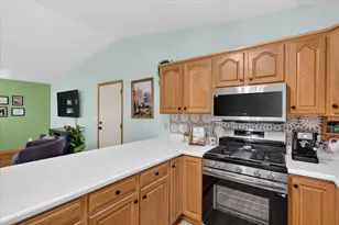 117 Charlotte St, Edmore, MI 48829 - Photo 19