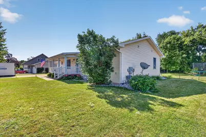117 Charlotte Street, Edmore, MI 48829 - Photo 5