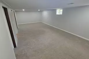 2665 Ridgecroft Dr SE, Kentwood, MI 49546 - Photo 21