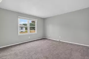 2665 Ridgecroft Dr SE, Kentwood, MI 49546 - Photo 13