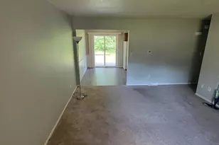 2665 Ridgecroft Dr SE, Kentwood, MI 49546 - Photo 5