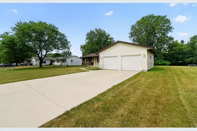 2665 Ridgecroft Drive SE, Kentwood, MI 49546 - Photo 3