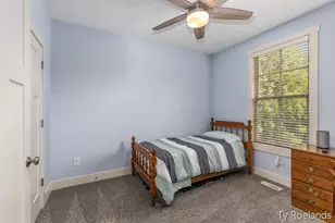 2034 Celadon Dr NE, Grand Rapids, MI 49525 - Photo 15