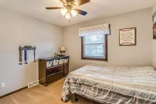 138 Grand Castle Terrace, Battle Creek, MI 49014 - Photo 23