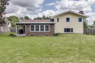 138 Grand Castle Terrace, Battle Creek, MI 49014 - Photo 3