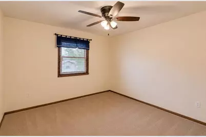138 Grand Castle Terrace, Battle Creek, MI 49014 - Photo 17