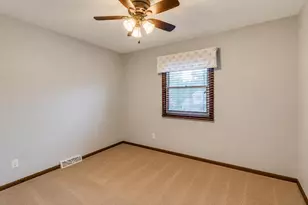 138 Grand Castle Terrace, Battle Creek, MI 49014 - Photo 17