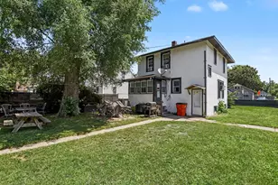 994 Columbus Ave, Benton Harbor, MI 49022 - Photo 3