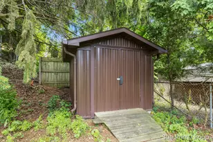 1809 7th St NW, Grand Rapids, MI 49504 - Photo 29