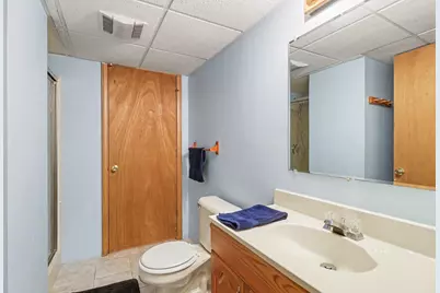 9295 Stonehouse Avenue, Livonia, MI 48150 - Photo 31