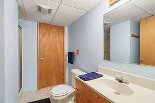 9295 Stonehouse Ave, Livonia, MI 48150 - Photo 31