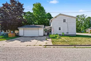 423 N Hudson St SE, Lowell, MI 49331 - Photo 29
