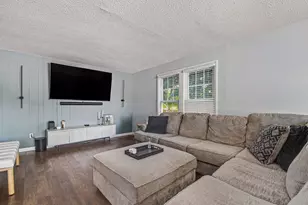 423 N Hudson St SE, Lowell, MI 49331 - Photo 9