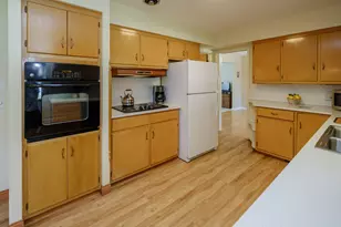 5139 Midfield Dr, Portage, MI 49002 - Photo 9
