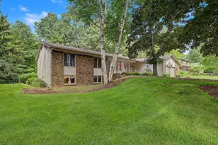 6680 Gleneagles Dr SE, Grand Rapids, MI 49546 - Photo 3
