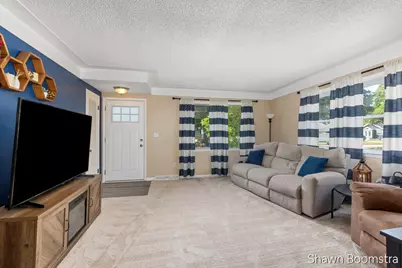 1533 Royal Oak Street SW, Wyoming, MI 49509 - Photo 5