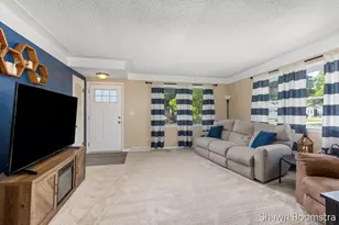 1533 Royal Oak St SW, Wyoming, MI 49509 - Photo 5