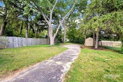 820 Diamond Avenue NE, Grand Rapids, MI 49503 - Photo 27