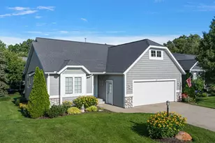 329 Hunters Run Cir, Holland, MI 49423 - Photo 3