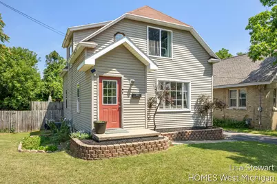 1131 Crescent Street NE, Grand Rapids, MI 49503 - Photo 3