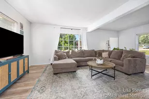 1131 Crescent St NE, Grand Rapids, MI 49503 - Photo 7