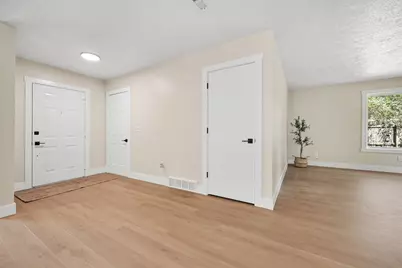 550 W 22nd Street, Holland, MI 49423 - Photo 5