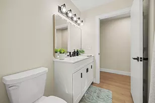 550 W 22nd St, Holland, MI 49423 - Photo 13