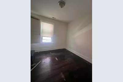 3450 Cadillac Boulevard #Upper, Detroit, MI 48214 - Photo 9