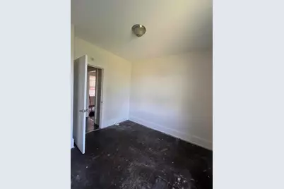 3450 Cadillac Boulevard #Upper, Detroit, MI 48214 - Photo 11