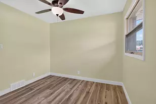 564 Birchwood St, Jackson, MI 49203 - Photo 37