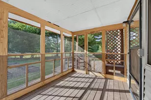 564 Birchwood St, Jackson, MI 49203 - Photo 39