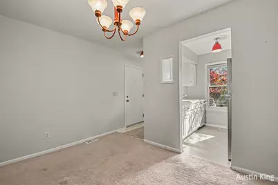 2643 Chatham Woods SE, Grand Rapids, MI 49546 - Photo 5