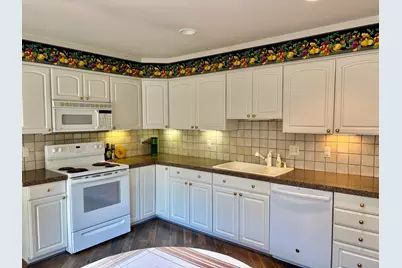 1669 S Hill Boulevard, Bloomfield Hills, MI 48304 - Photo 11