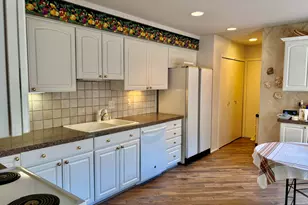 1669 S Hill Blvd, Bloomfield Hills, MI 48304 - Photo 13