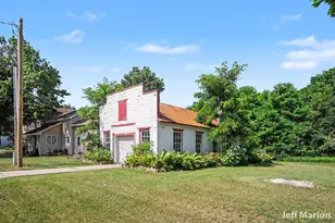 301 N Clay St, Greenville, MI 48838 - Photo 37