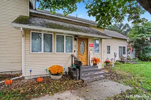 301 N Clay St, Greenville, MI 48838 - Photo 5