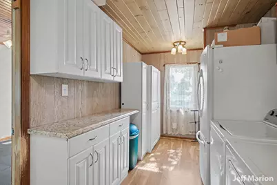 301 N Clay Street, Greenville, MI 48838 - Photo 17