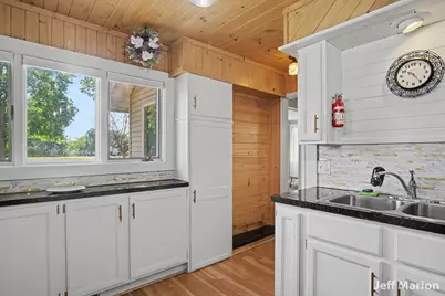 301 N Clay Street, Greenville, MI 48838 - Photo 15