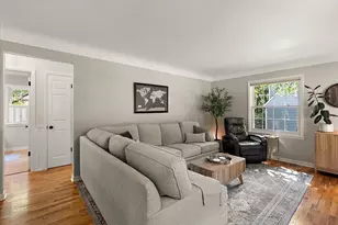 1901 Greenlawn Ave, Kalamazoo, MI 49006 - Photo 11