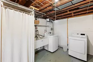 1901 Greenlawn Ave, Kalamazoo, MI 49006 - Photo 25