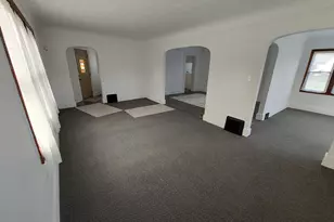 207 N Douglas St, Bronson, MI 49028 - Photo 7