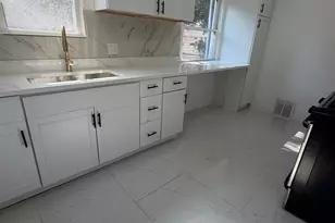 6849 SW Rosemont Ave SW, Detroit, MI 48228 - Photo 11