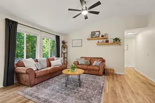 944 Oak Brook Ct, Middleville, MI 49333 - Photo 5