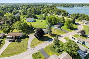 5157 Highland Dr, Traverse City, MI 49685 - Photo 31
