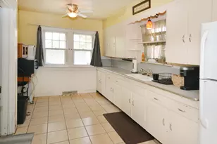 1117 Dayton Ave, Kalamazoo, MI 49048 - Photo 9