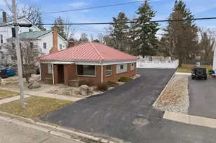 214 South St, Jonesville, MI 49250 - Photo 15