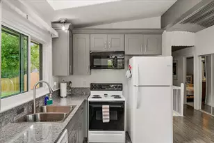5501 Sunset Path, Stevensville, MI 49127 - Photo 17